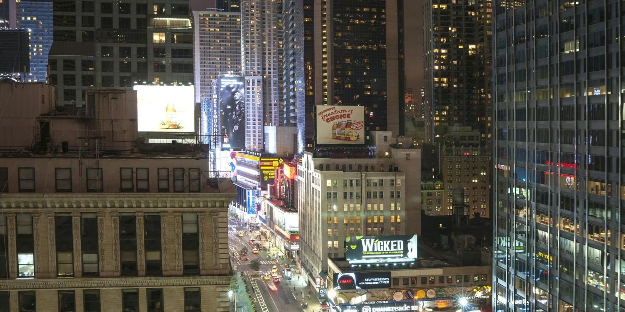 The Manhattan At Times Square Hotel New York Exterior photo