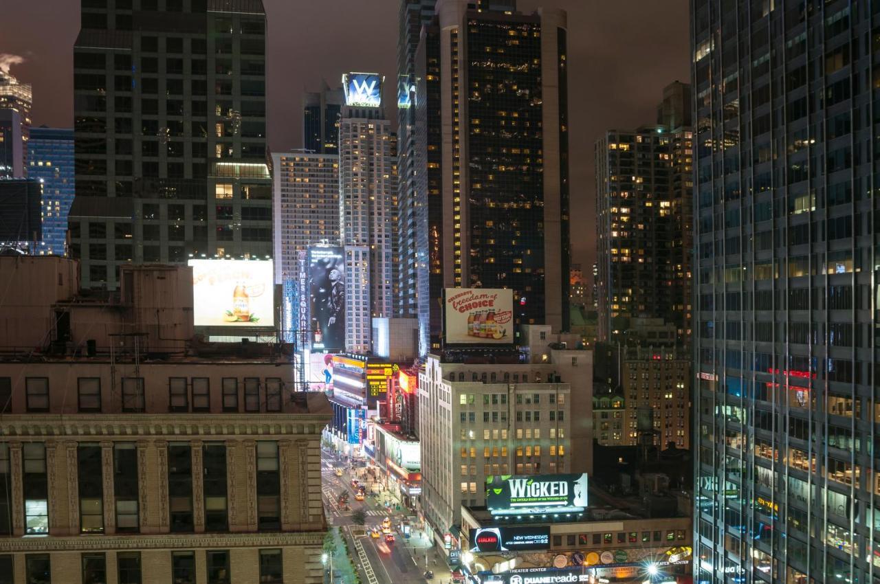 The Manhattan At Times Square Hotel New York Exterior photo